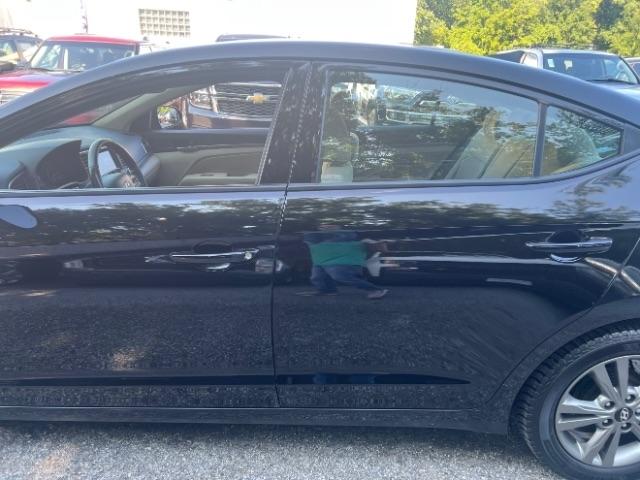 Hyundai Elantra Value Edition 6A 2017