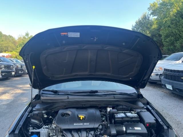 Hyundai Elantra Value Edition 6A 2017