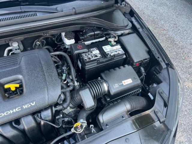 Hyundai Elantra Value Edition 6A 2017