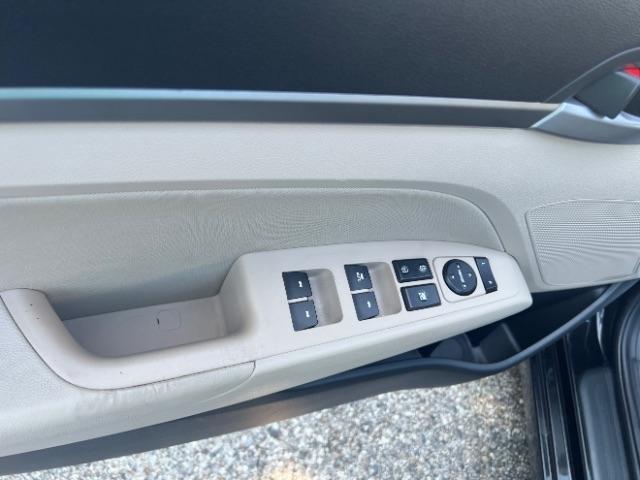 Hyundai Elantra Value Edition 6A 2017