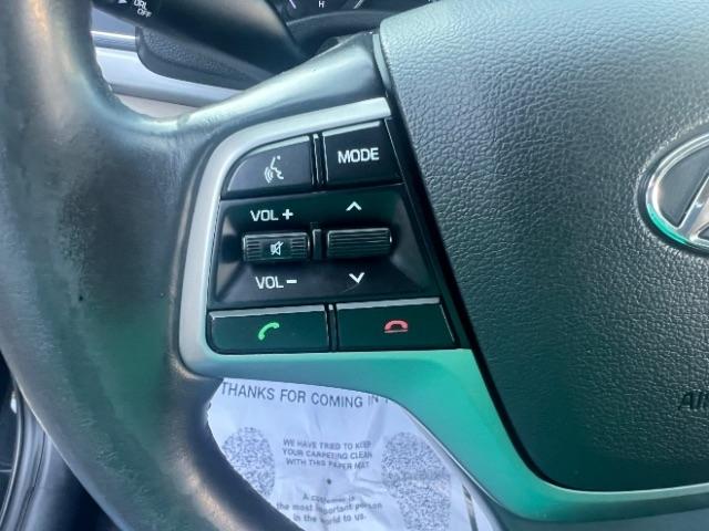 Hyundai Elantra Value Edition 6A 2017