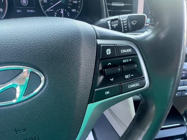 Hyundai Elantra Value Edition 6A 2017