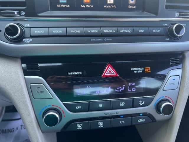 Hyundai Elantra Value Edition 6A 2017