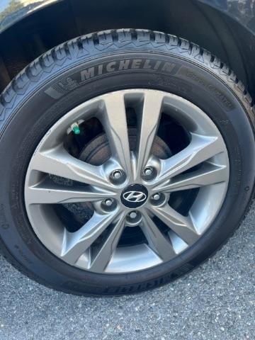 Hyundai Elantra Value Edition 6A 2017