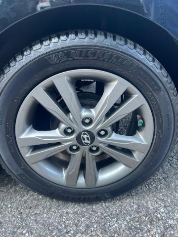 Hyundai Elantra Value Edition 6A 2017