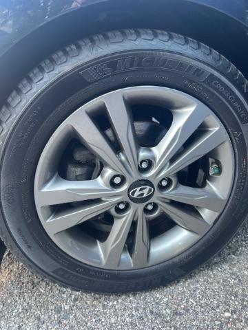 Hyundai Elantra Value Edition 6A 2017