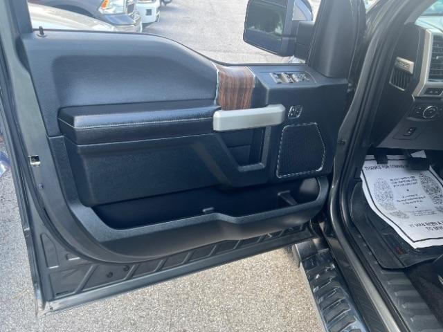 Ford F-150 Lariat SuperCrew 6.5-ft. Bed 4WD 2017