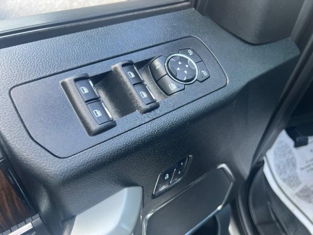 Ford F-150 Lariat SuperCrew 6.5-ft. Bed 4WD 2017