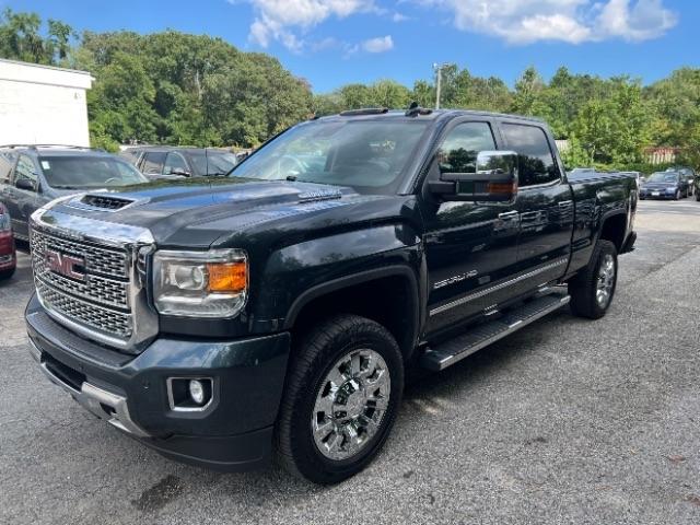 GMC Sierra 2500HD Denali Crew Cab 4WD 2019