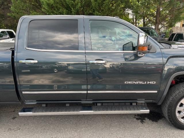 GMC Sierra 2500HD Denali Crew Cab 4WD 2019