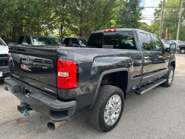 GMC Sierra 2500HD Denali Crew Cab 4WD 2019