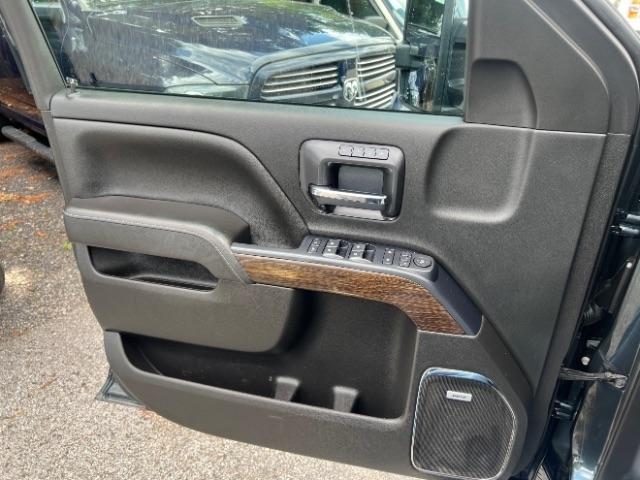 GMC Sierra 2500HD Denali Crew Cab 4WD 2019