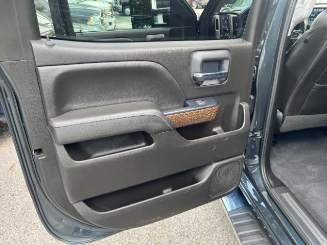 GMC Sierra 2500HD Denali Crew Cab 4WD 2019