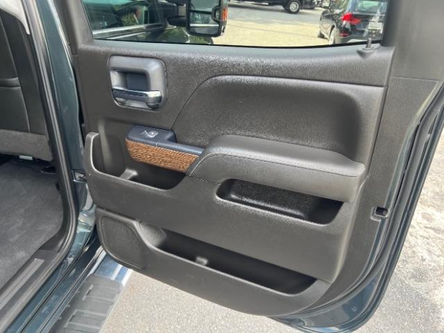 GMC Sierra 2500HD Denali Crew Cab 4WD 2019