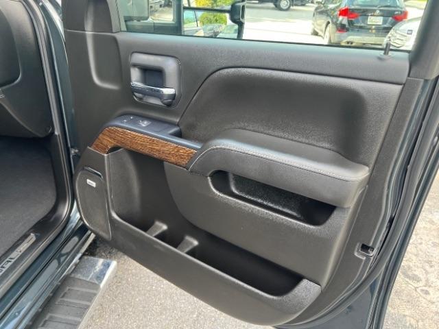 GMC Sierra 2500HD Denali Crew Cab 4WD 2019