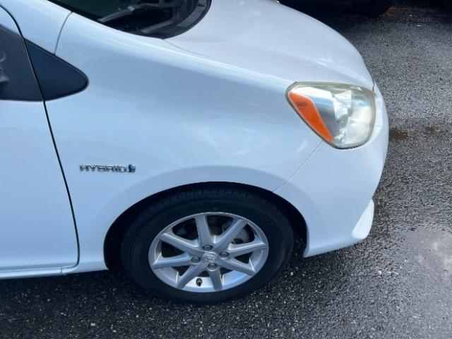 Toyota Prius c Four 2012