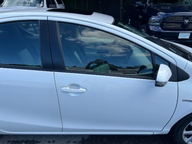 Toyota Prius c Four 2012