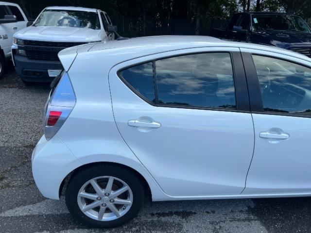 Toyota Prius c Four 2012