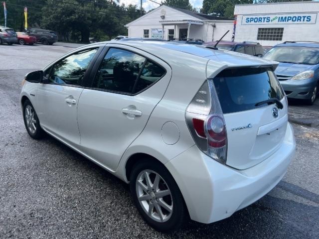 Toyota Prius c Four 2012