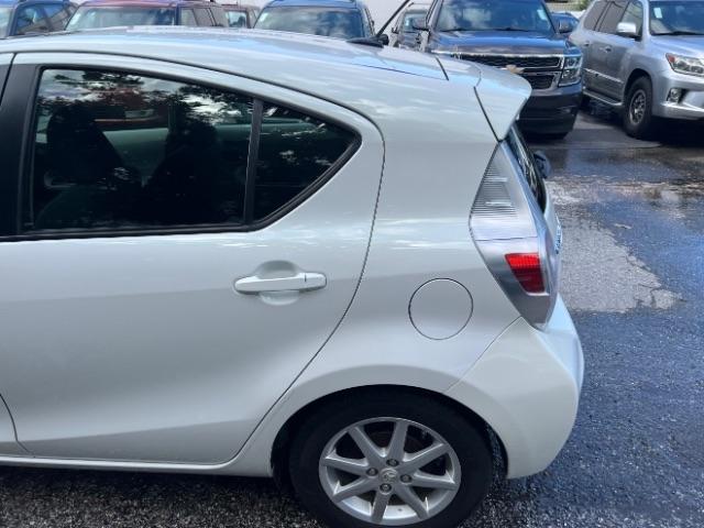 Toyota Prius c Four 2012