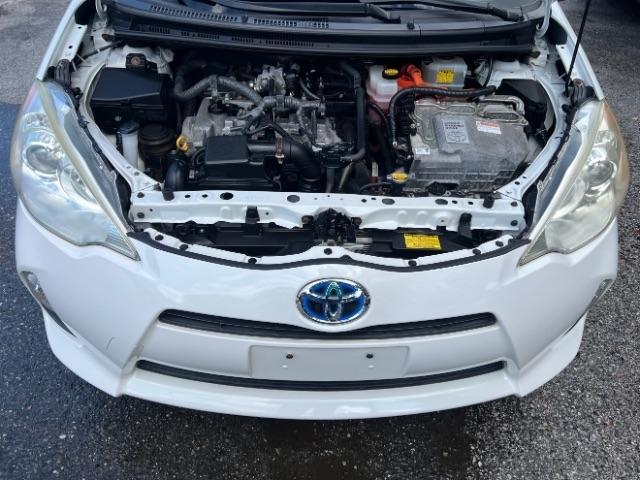 Toyota Prius c Four 2012