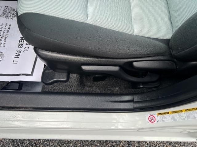 Toyota Prius c Four 2012