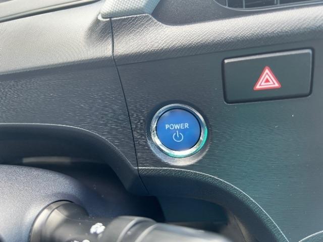 Toyota Prius c Four 2012