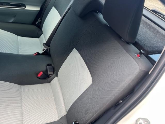 Toyota Prius c Four 2012