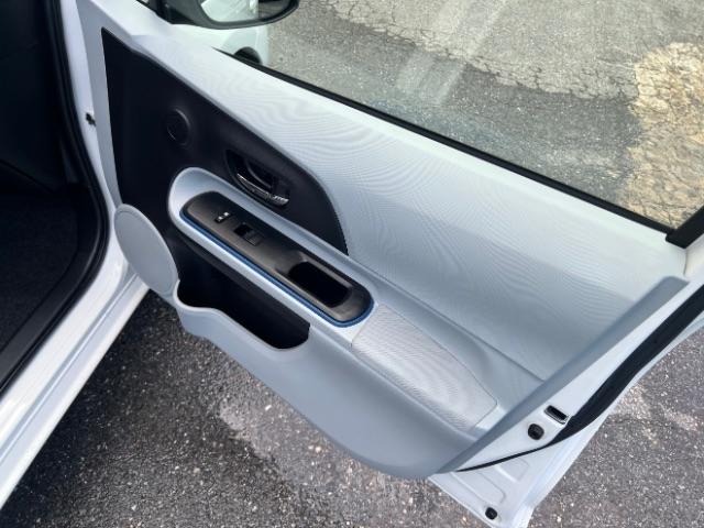 Toyota Prius c Four 2012