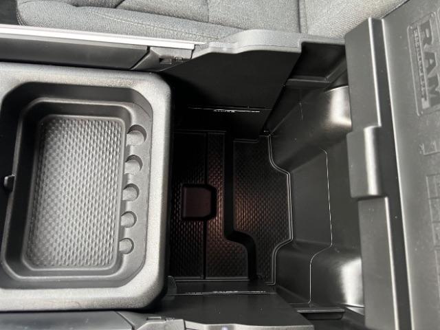 RAM 1500 Big Horn Crew Cab LWB 4WD 2020