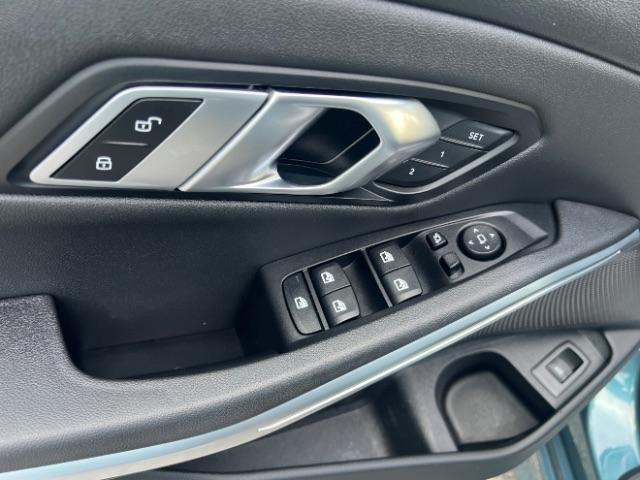 BMW 3-Series 330i xDrive 2021