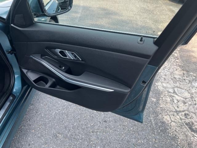 BMW 3-Series 330i xDrive 2021