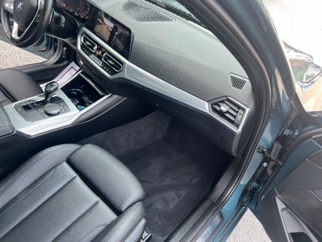BMW 3-Series 330i xDrive 2021