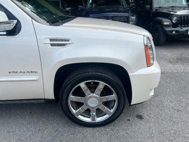 Cadillac Escalade AWD Premium 2012