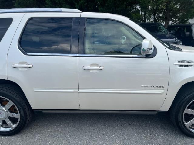 Cadillac Escalade AWD Premium 2012