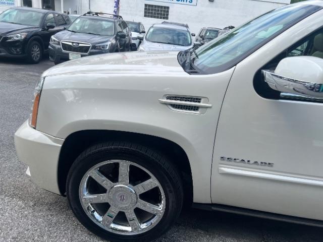 Cadillac Escalade AWD Premium 2012