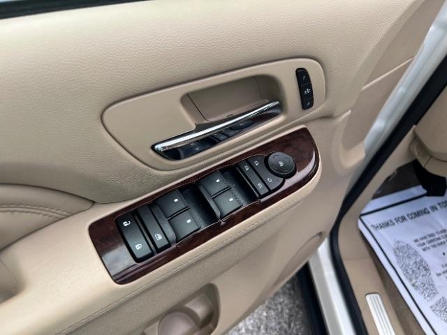 Cadillac Escalade AWD Premium 2012