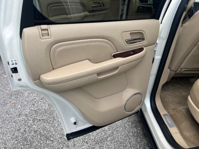 Cadillac Escalade AWD Premium 2012