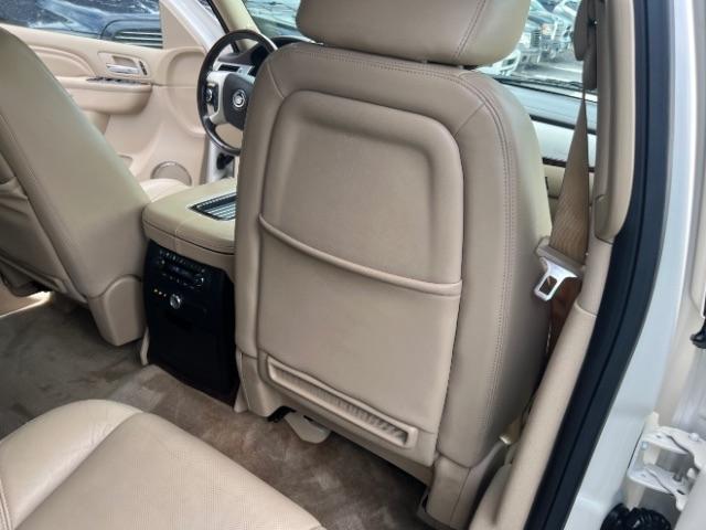 Cadillac Escalade AWD Premium 2012