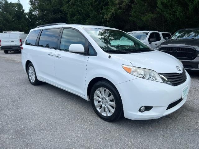 Toyota Sienna Limited AWD 7-Passenger V6 2014