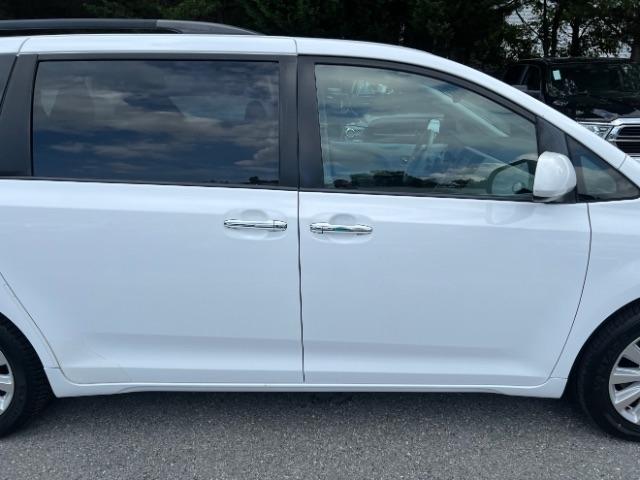 Toyota Sienna Limited AWD 7-Passenger V6 2014