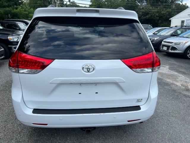 Toyota Sienna Limited AWD 7-Passenger V6 2014