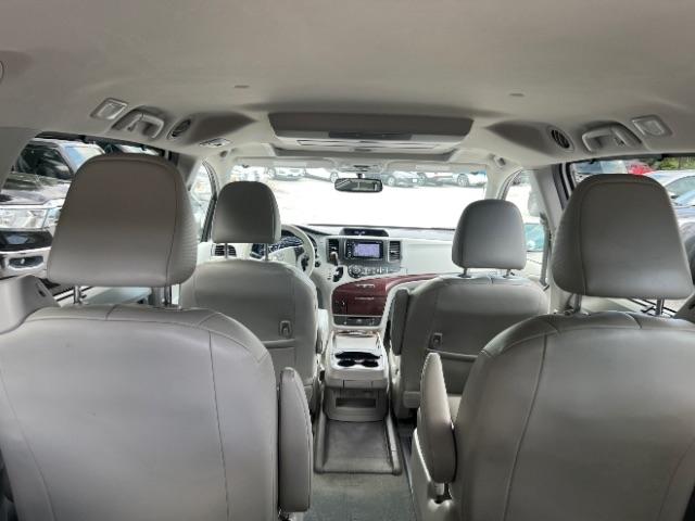 Toyota Sienna Limited AWD 7-Passenger V6 2014