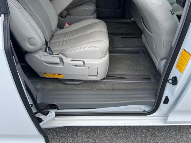 Toyota Sienna Limited AWD 7-Passenger V6 2014