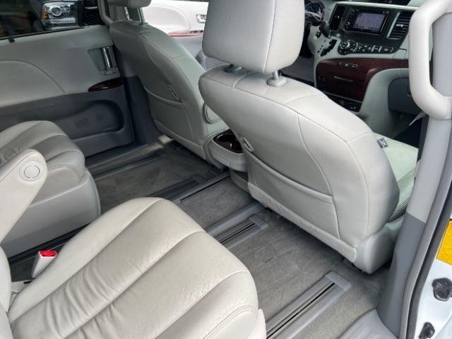 Toyota Sienna Limited AWD 7-Passenger V6 2014