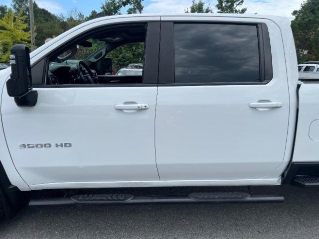 Chevrolet Silverado 3500HD LT Crew Cab 4WD 2022