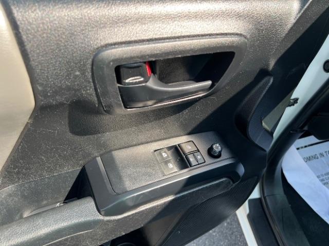 Toyota Tacoma SR5 Access Cab I4 6AT 2WD 2022