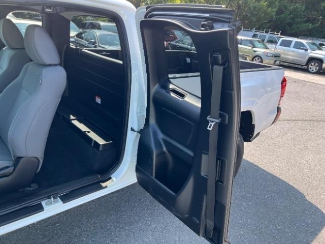 Toyota Tacoma SR5 Access Cab I4 6AT 2WD 2022