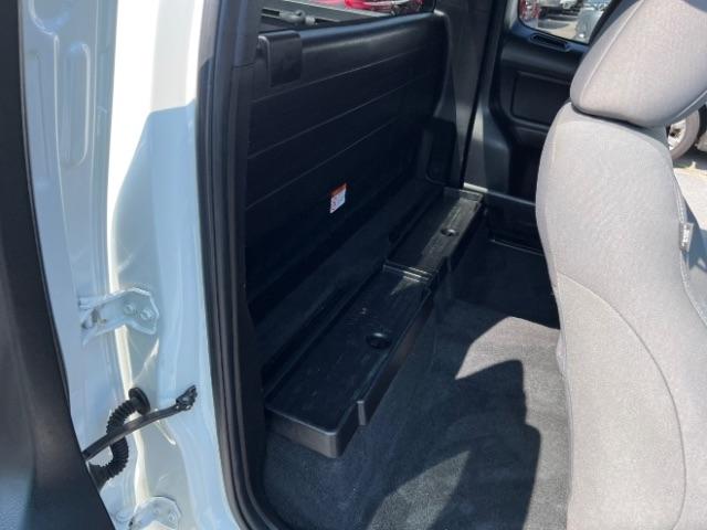 Toyota Tacoma SR5 Access Cab I4 6AT 2WD 2022