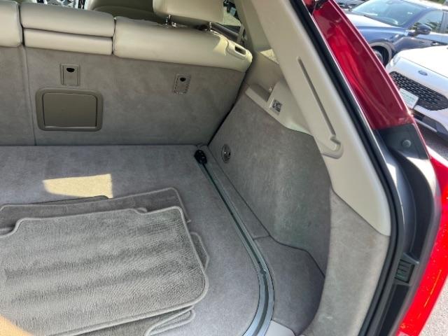 Cadillac SRX Luxury 2012